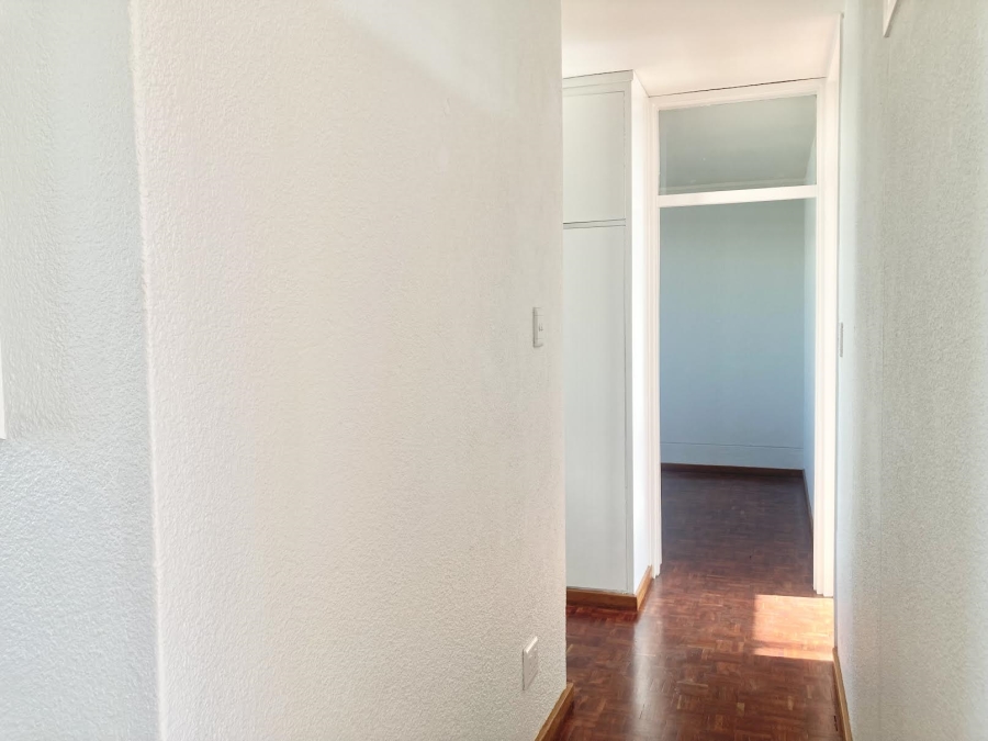 2 Bedroom Property for Sale in Wynberg Upper Western Cape